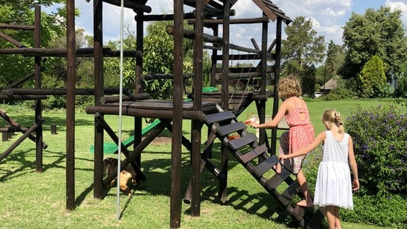 Jungle gym,monkey bar jungle gym
