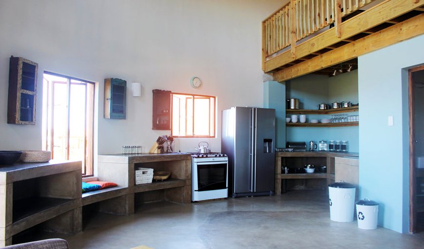 Luxury Honeymoon/ Family Rondavels - Fully equipped self-catering kitchen equipped with a side by side electric Fridge/Freezer and gas oven/stove. Luxury Honeymoon/ Family Rondavels - Fully equipped self-catering kitchen equipped with a side by side electric Fridge/Freezer and gas oven/stove.