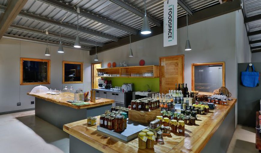 The FOODSPACE Coffee Shop offers a small seasonal menu with delectable cakes, light lunches and breakfasts. The FOODSPACE Coffee Shop offers a small seasonal menu with delectable cakes, light lunches and breakfasts.