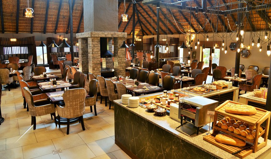 An unbelievable display of salads, bread, roasts, fish and cold meats, not to mention traditional South African desserts will have you lingering at the buffet far longer. You’ll never walk away hungry at Mabula Game Lodge! An unbelievable display of salads, bread, roasts, fish and cold meats, not to mention traditional South African desserts will have you lingering at the buffet far longer. You’ll never walk away hungry at Mabula Game Lodge!