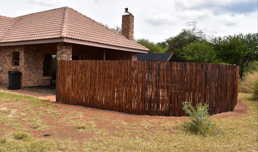 Karee 120 - 2b/6 sleeper luxury: Karee 120 - 2b/6 sleeper luxury - There is a private boma and braai area