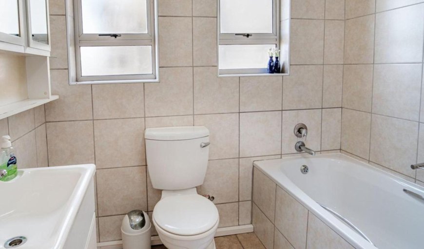 Classic 2-Bedroom Apartment: Bathroom
