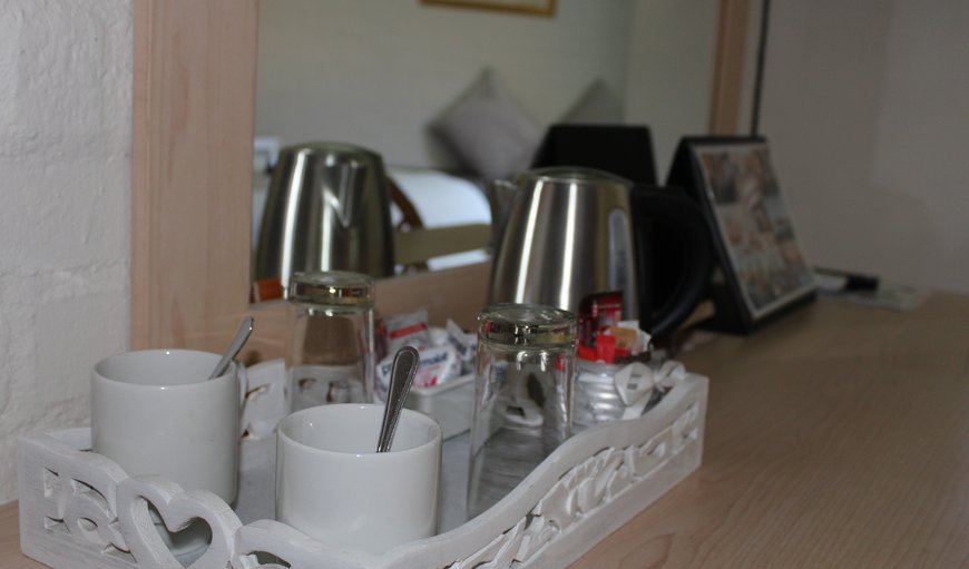 Standard Rooms: Tea & coffee