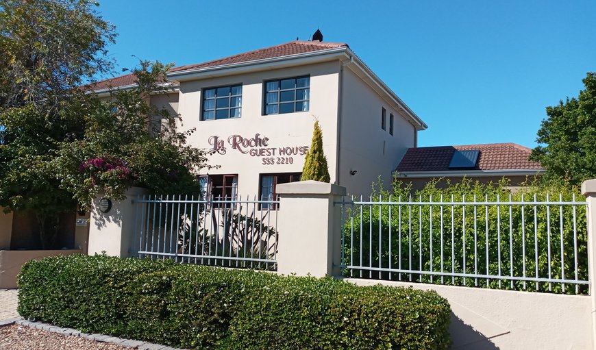 La Roche Guest House - Front view