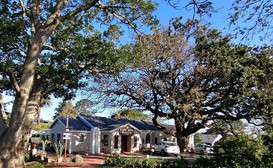 Eight Bells Mountain Inn image