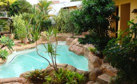 Flintstones Guest House (Durban North) image