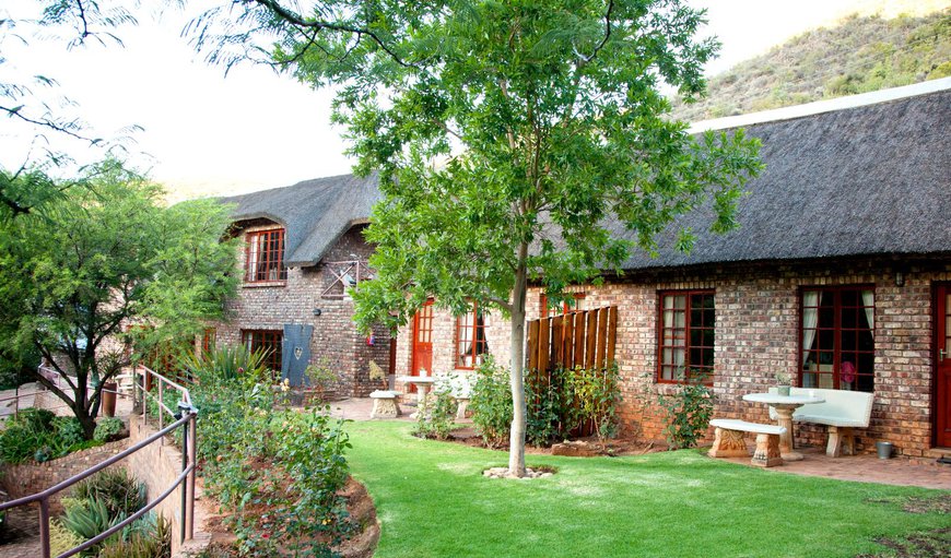 Welcome to De Poort Country Lodge in Oudtshoorn, Western Cape, South Africa