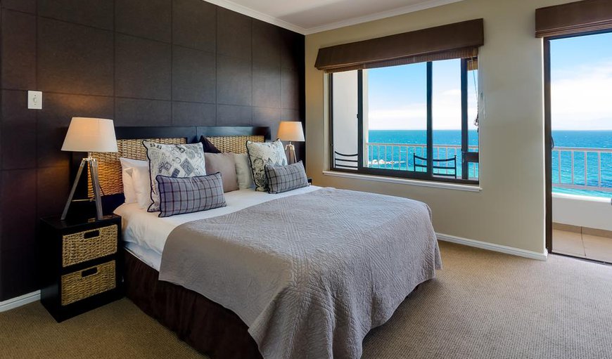 Sea facing Double Room: Sea facing Double Room - Each bedroom  offers beautiful views of the ocean and contains a flat screen TV with DSTV and an en-suite bathroom.