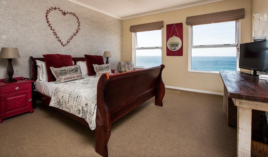 Sea facing Double Room - Each bedroom offers beautiful views of the ocean and contains a flat screen TV with DSTV and an en-suite bathroom. Sea facing Double Room - Each bedroom offers beautiful views of the ocean and contains a flat screen TV with DSTV and an en-suite bathroom.