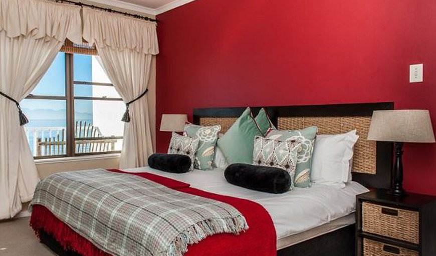Sea facing Double Room - Each bedroom offers beautiful views of the ocean and contains a flat screen TV with DSTV and an en-suite bathroom. Sea facing Double Room - Each bedroom offers beautiful views of the ocean and contains a flat screen TV with DSTV and an en-suite bathroom.