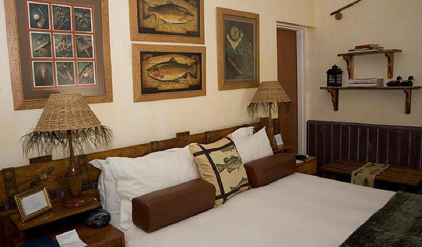 Deluxe Twin/King with shower & bath: Deluxe Queen Room with Shower