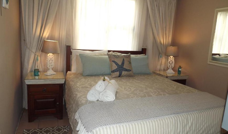 Queen Suite: Queen Suite - Bedroom with a queen size bed