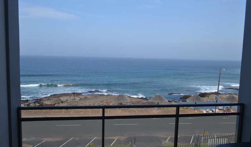 14 Top Floor Sea Front: 14 Top Floor Sea Front