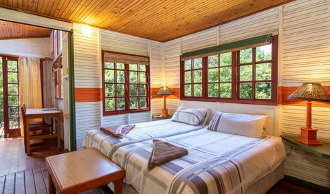 Bush Cottage: Bed
