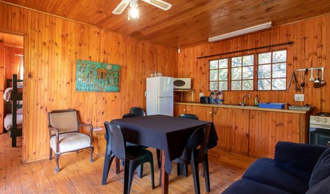 Mambele Cottage: Kitchenette