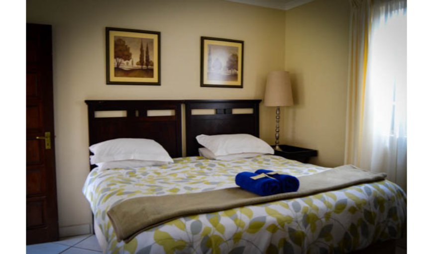 Standard Queen Room: Standard Queen Room with private entrance & queen bed.