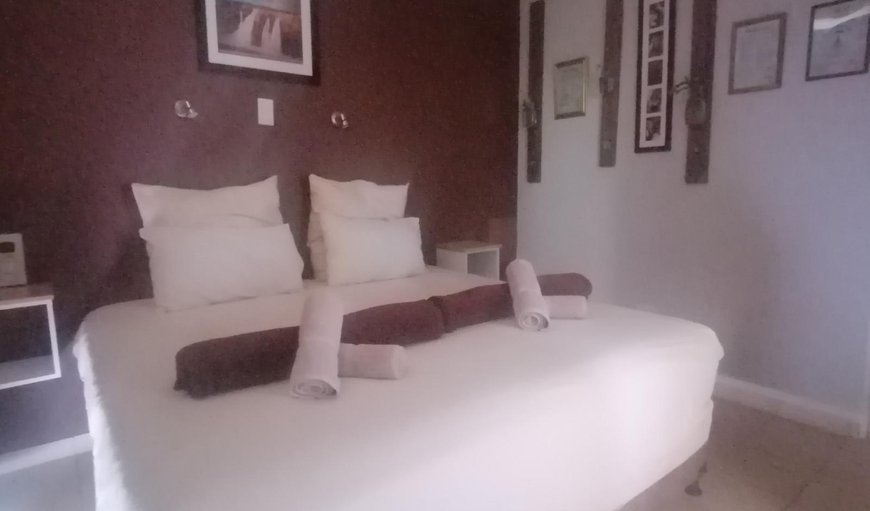 Double Room: Double Room - Bonny room with a king size bed or 2 single beds