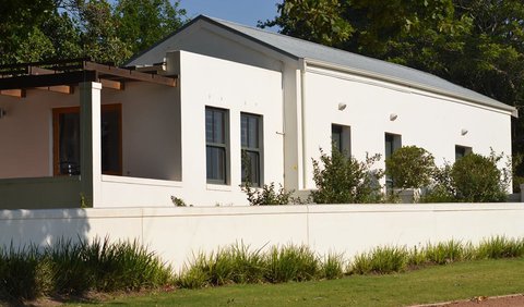 Shiraz Cottage: Garden Cottage