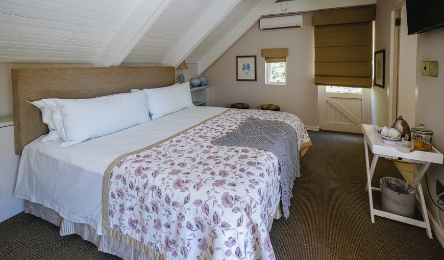 Luxury Balcony Room Rm 4: Bedroom