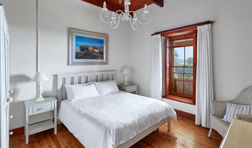Greystones Beach House: Main bedroom
