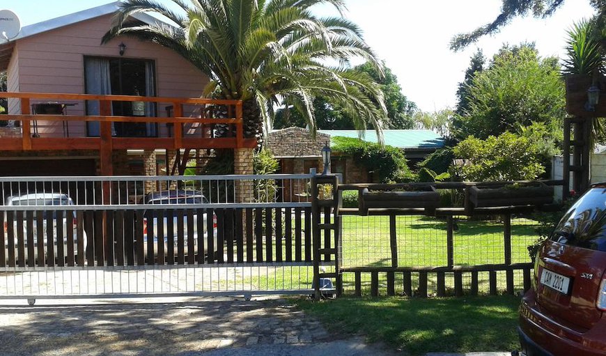 Situated in the heart of the Overberg – Caledon from which to explore the whole of the surrounding area, or simply to relax.