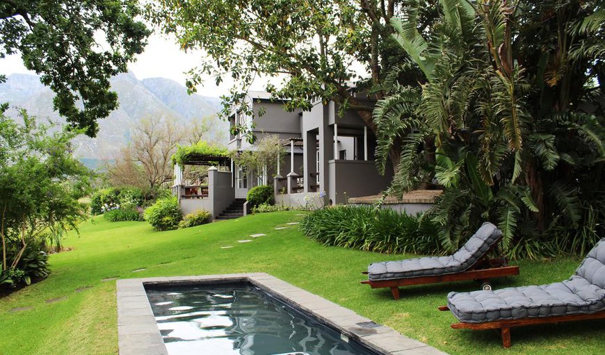 Arumvale Country House is situated in Swellendam's beautiful Hermitage Valley, a short twenty-five minute walk or three kilometre drive from Swellendam's historic town centre.