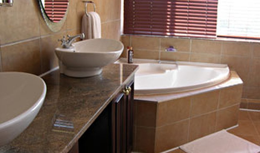 Presidential Self Catering: Presidential Bathroom
