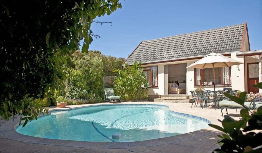 Petunia Cottage: Swimming Pool