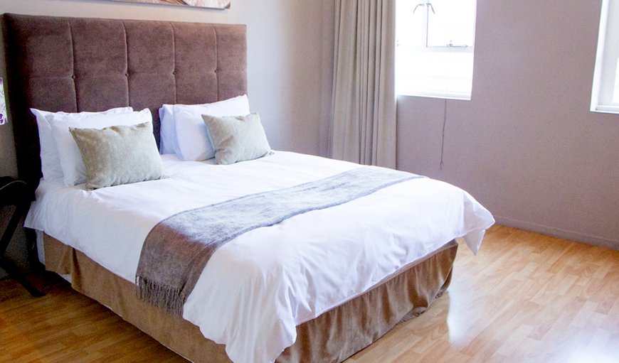 2 Bed Apartment - Elton: Both bedrooms are furnished with queen size beds