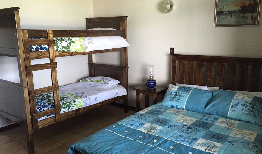 Hubbly Bubbly Cottage: The cottage has a double bed and bunk bed in the main room