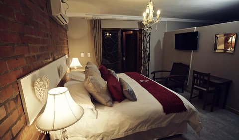 Luxury Double or Twin Beds: Luxury Double or Twin Beds