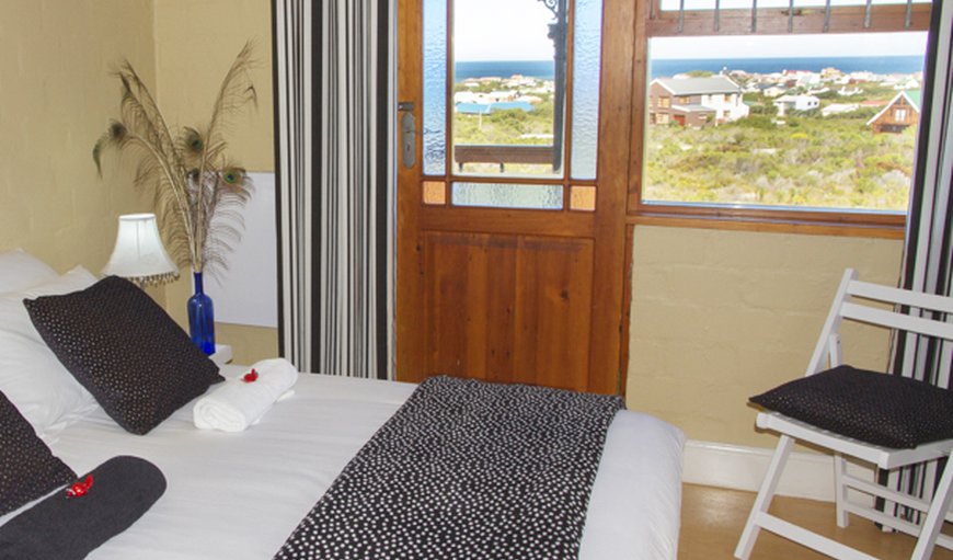 3 Bedroomed holiday house: Bedroom