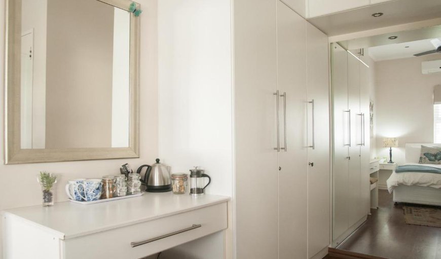 Standard Double Room: Standard Double Room - Bedroom with a double bed