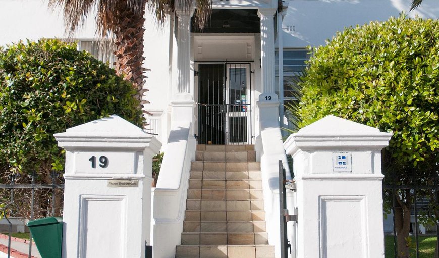 Welcome to Altona Lodge in Green Point, Cape Town, Western Cape, South Africa