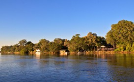 Ndhovu Safari Lodge image