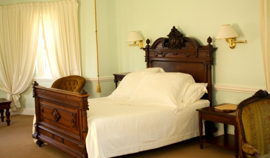 HM Suite1 MainHouse DoubleBed Bath: Antique Suite 1