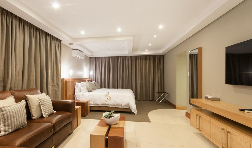 Luxury Suite: Luxury Suite - Bedroom