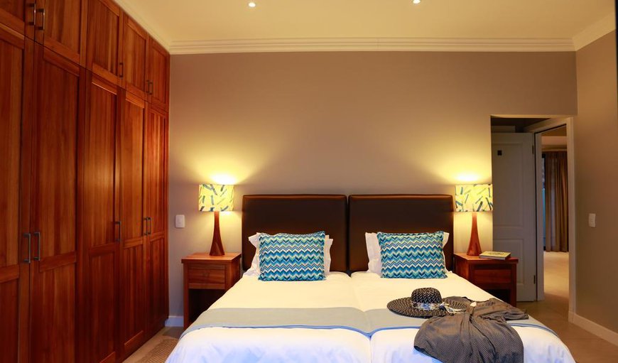 1 Bedroom Suite Superior: Bedroom with a double bed