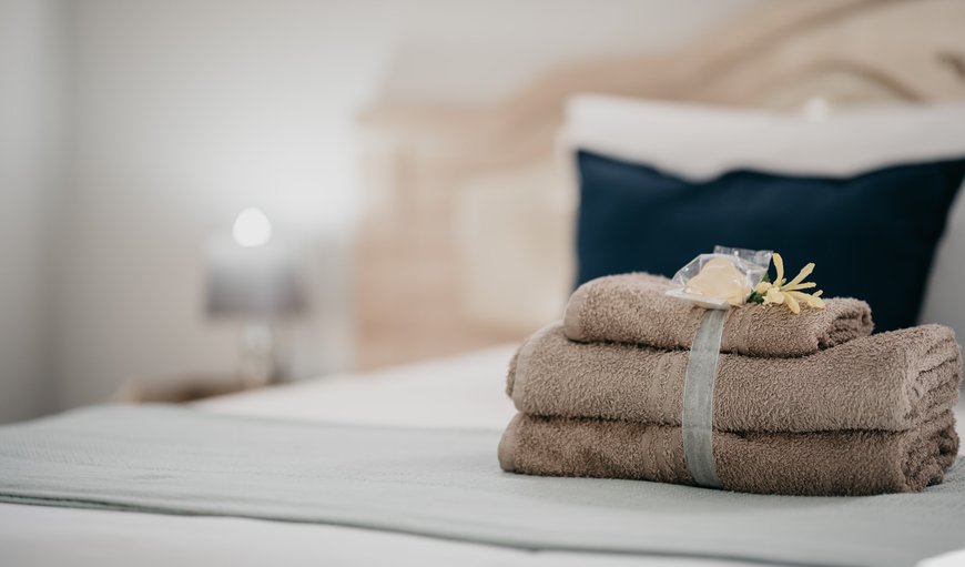 Family Room White Pear - This room is beautifully furnished with a king size bed, a double bunk bed and has an en-suite bathroom. Family Room White Pear - This room is beautifully furnished with a king size bed, a double bunk bed and has an en-suite bathroom.