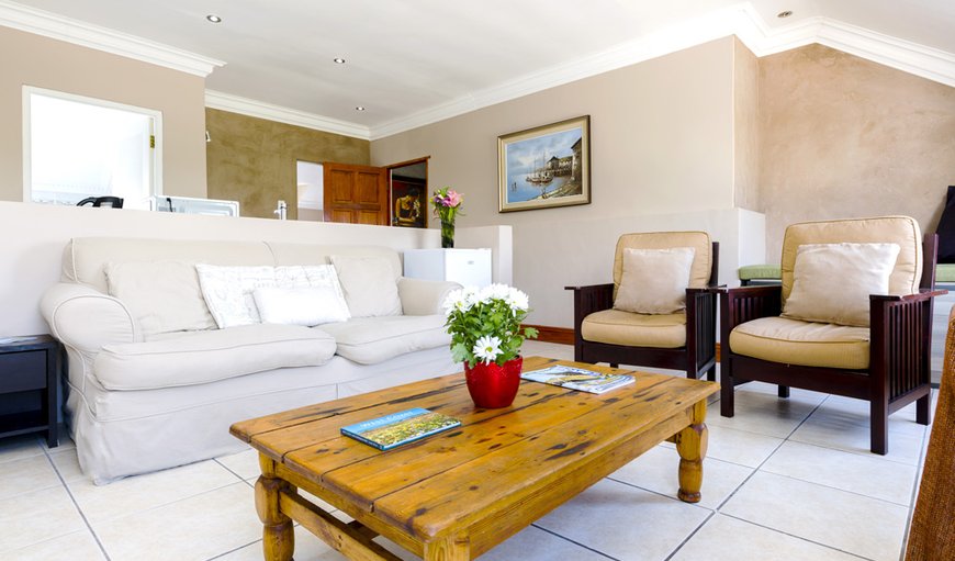 Family Unit: Family unit Lounge