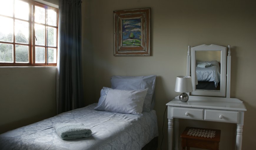 Cottage and Garden Flat - 8 Sleeper: Bedroom