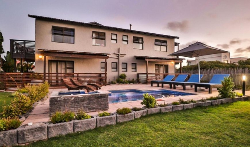 Welcome to Afrovibe Beach Lodge in Sedgefield, Western Cape, South Africa