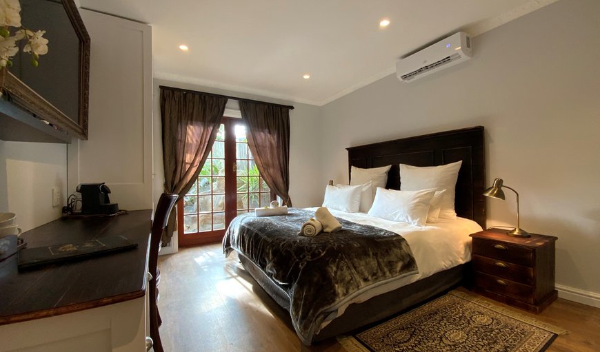 Deluxe King or Single Beds en-suite: Room 2 at no 20