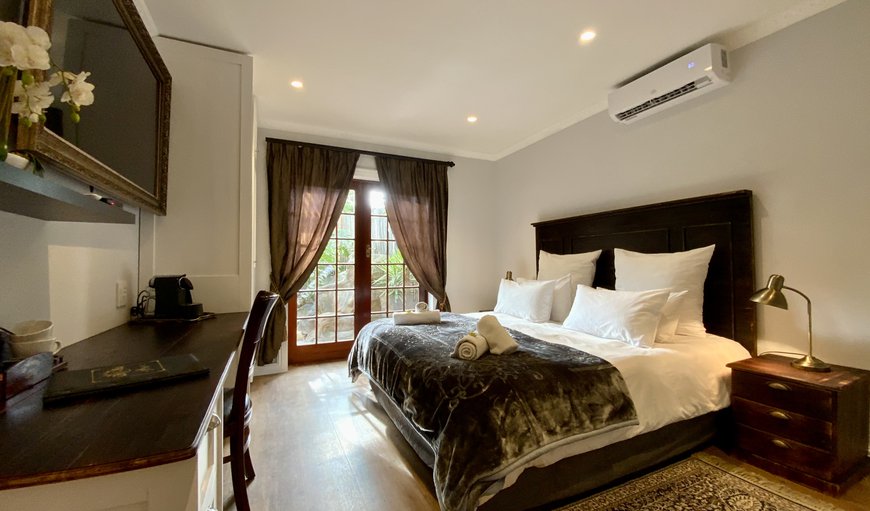Deluxe King or Single Beds en-suite: Room 2 at no 20