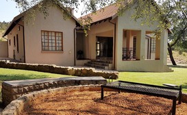 Zwavelpoort Guesthouse image