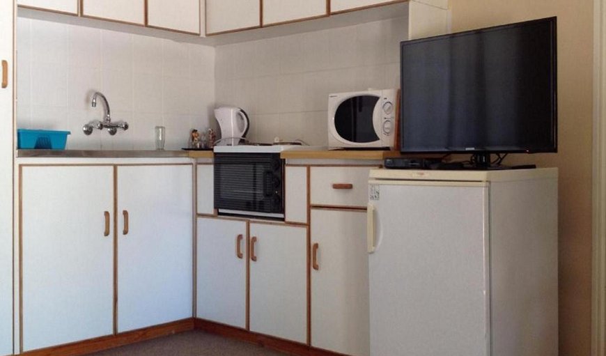 Self-Catering Chalets: Self Catering Unit - Kitchenette