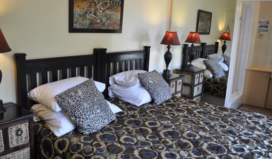 Leopard Suite: Bed