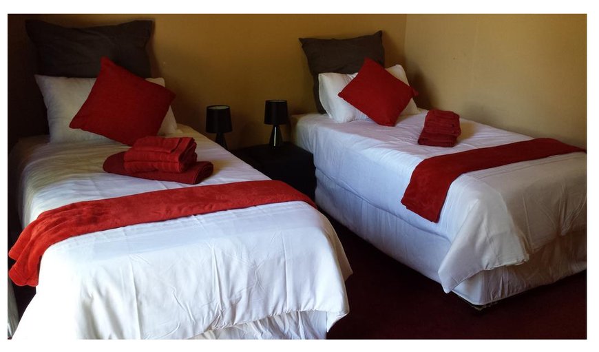Deluxe Queen Room: Rooms are fitted with a flat-screen TV with satellite channels. You will find a kettle in the room. Rooms are equipped with a private bathroom and free tea and coffee facilities are provided.