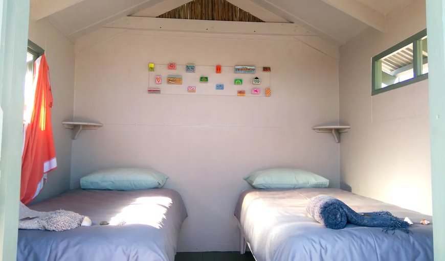 Sea Shack - Mossel - twin beds - 2nd row: Sea Shack- Mossel - twin beds- 2nd Row