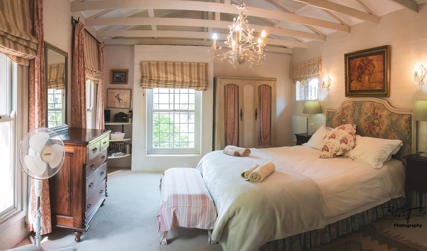 The French Cottage: Upstairs King Bedroom En-Suite